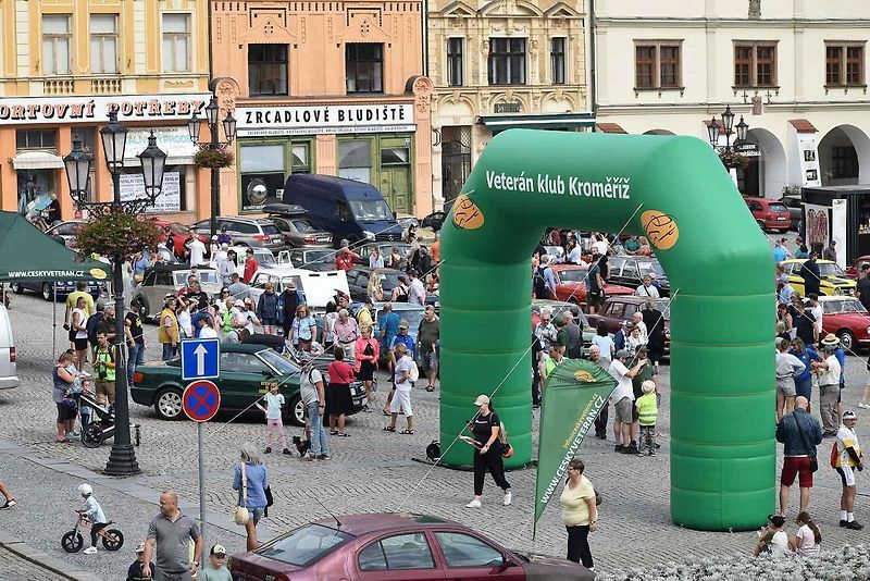 Z návštěvy 6. ročníku US Racket Trucks v Lužné.