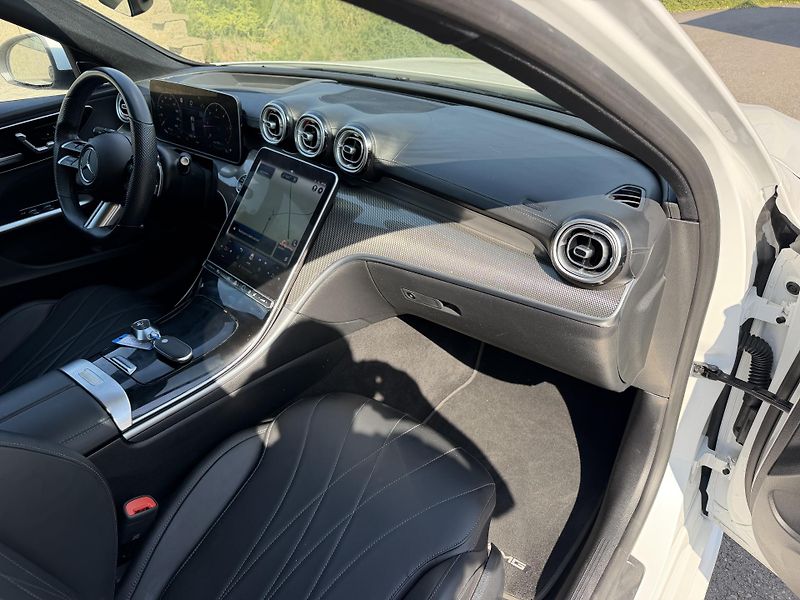 Mercedes-Benz Třídy C C 300D 195kW Kombi AMG LINE  - fotka 17 z 22