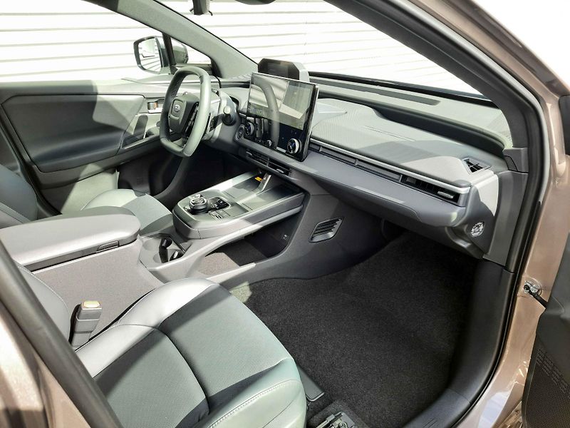 Subaru E-Outback (2026) Executive 75 kWh AWD 280 kW - fotka 46 z 52