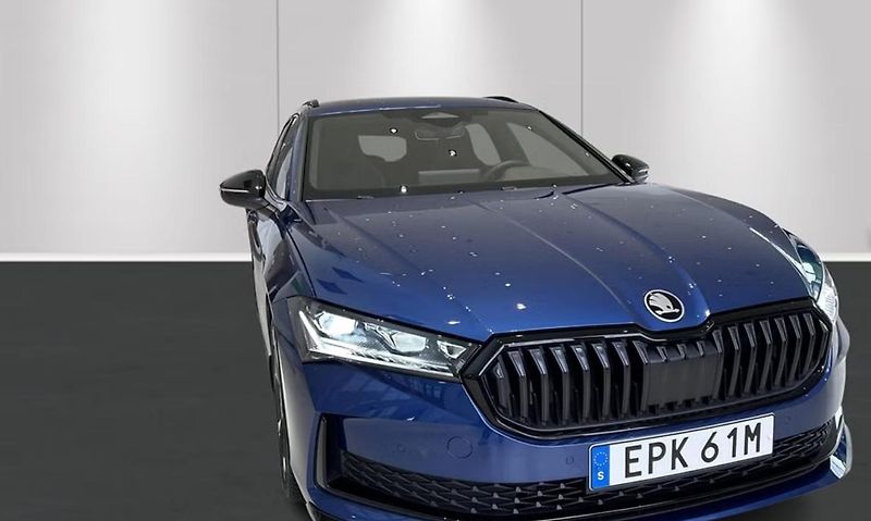 Škoda Superb Sportline 2.0 TSI 4x4 Tažné - fotka 11 z 17