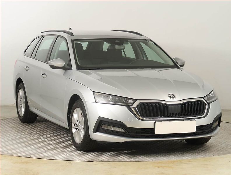 Škoda Octavia (2022) Ambition 2.0 TDI, ČR,1.maj - fotografie inzerátu