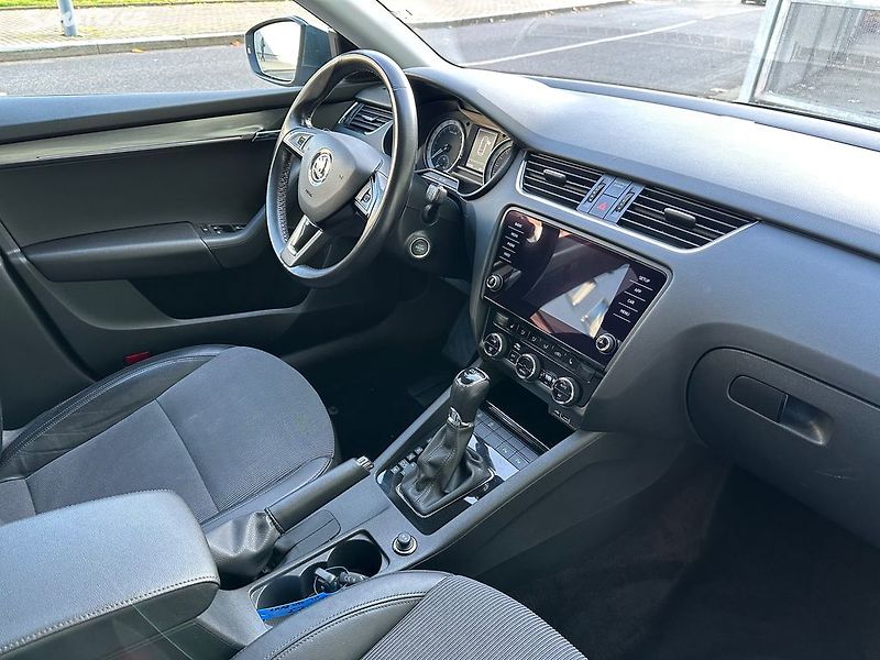 Škoda Octavia Combi 2,0 TDI Style/ odp.dph - fotka 35 z 41