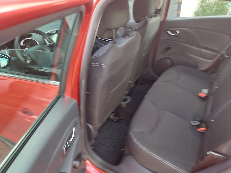 Renault Clio (2015) IV. Grandtour Luxe Tce 90  - fotka 21 z 40