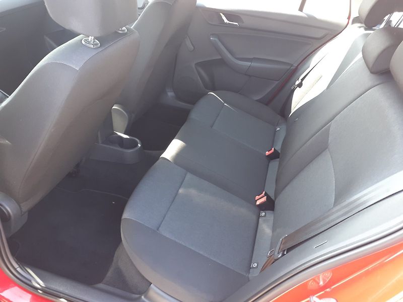 Škoda Rapid (2016) 1.2 TSi ACTIV - fotka 15 z 35