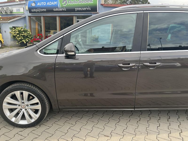 Seat Alhambra (2014) 2,0TDi DSG Style MAX VÝBAVA!!! - fotka 17 z 77