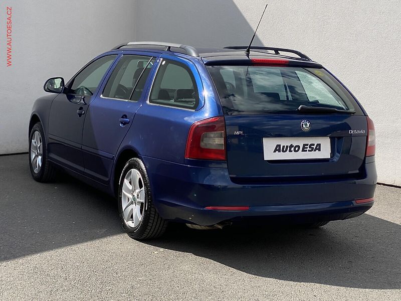 Škoda Octavia (2009) 1.6MPi Sport, ČR, Klima - fotka 6 z 14