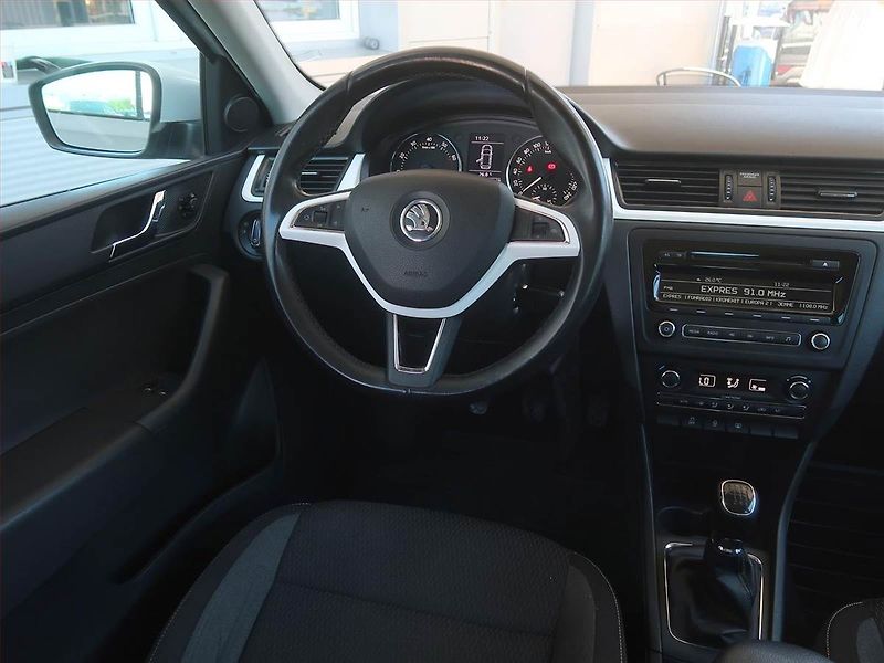 Škoda Rapid (2014) Spaceback 1.2 TSI, Tempomat - fotka 7 z 15