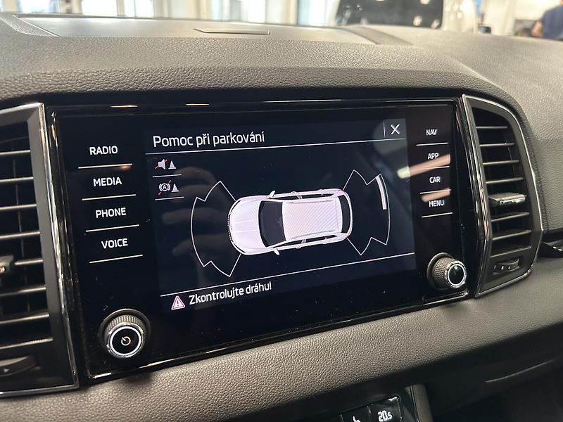 Škoda Karoq (2021) 1.5TSI DSG Style LED DCC TZ - fotka 15 z 27
