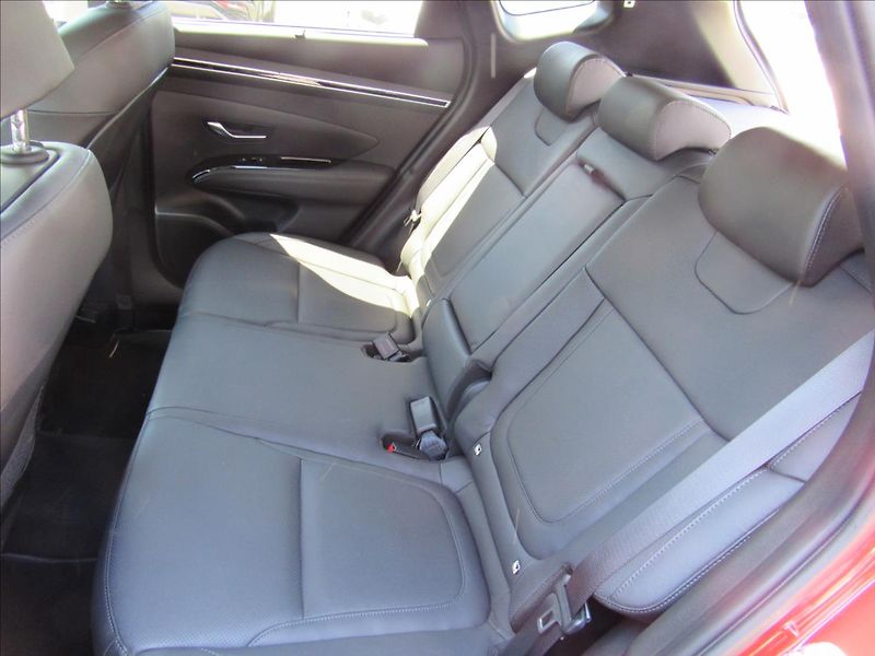 Hyundai Tucson 1,6 T GDI Mild Hybrid AWD AUT - fotka 10 z 37