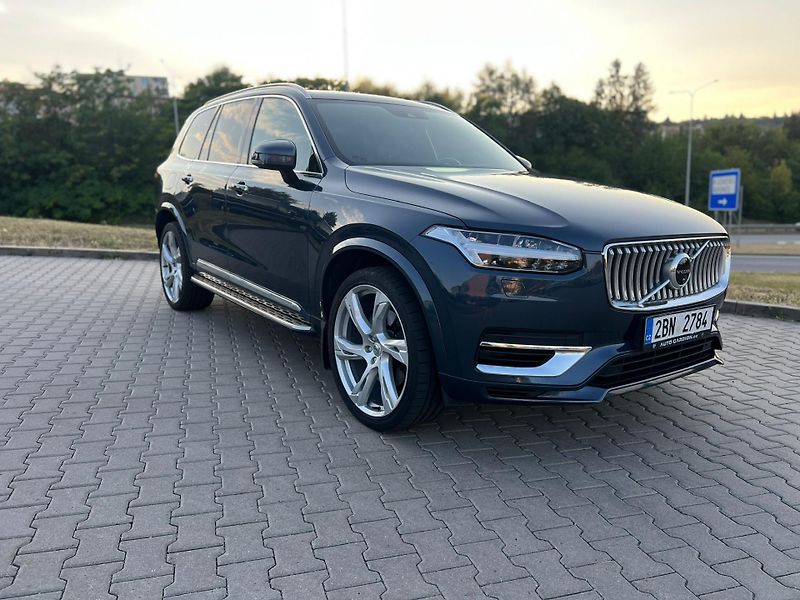 Volvo XC90 (2020)  T8 AWD Plug-in Hybrid  - fotka 8 z 15
