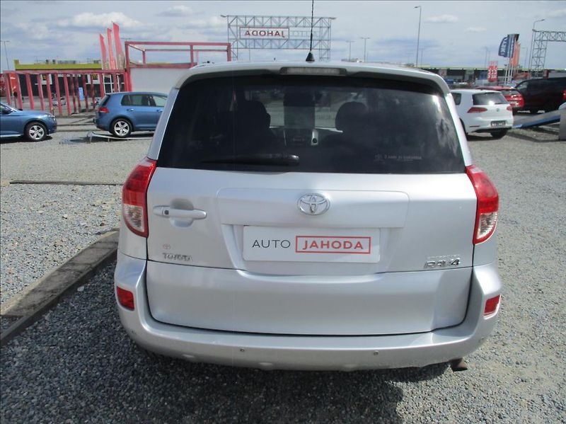 Toyota RAV4 2,2 D, 4x4, aut klima,kamera, - fotka 6 z 34