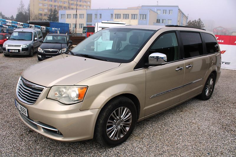 Chrysler Town & Country (2012) 3,6iV6 BENZIN+LPG KŮŽE AUTOMAT - fotka 3 z 16