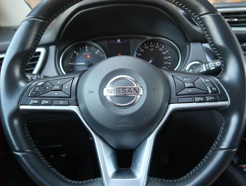 Nissan Qashqai (2018) 1.5 dCi, Serv.kniha, Navi - fotka 17 z 20