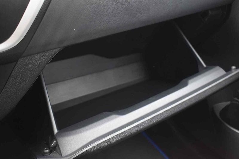 Toyota Auris hybrid je dlouhověká ojetina s nízkou spotřebou