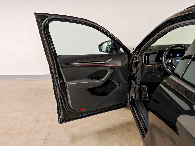 Škoda Kodiaq (2025) iV 1.5 TSI 150 kW DSG Sportlin - fotka 22 z 34
