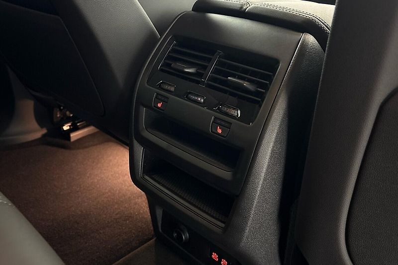 BMW X5 xDrive30d - fotka 15 z 18