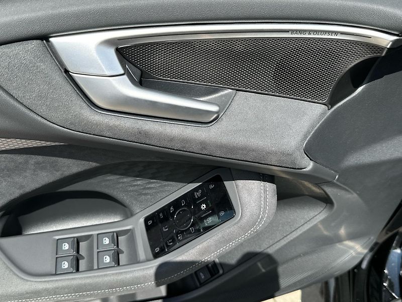 Audi A5 TDI quattro 150kW STR - fotka 14 z 24