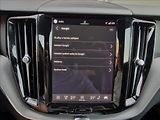 Volvo XC60 B5 184kW Plus Dark Auto,1.Maj - náhled 32