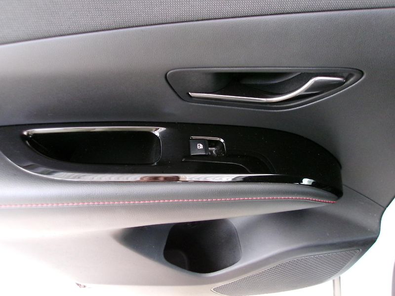 Hyundai Tucson (2021) 1.6T-GDi 110kW N-line MT - fotka 9 z 19