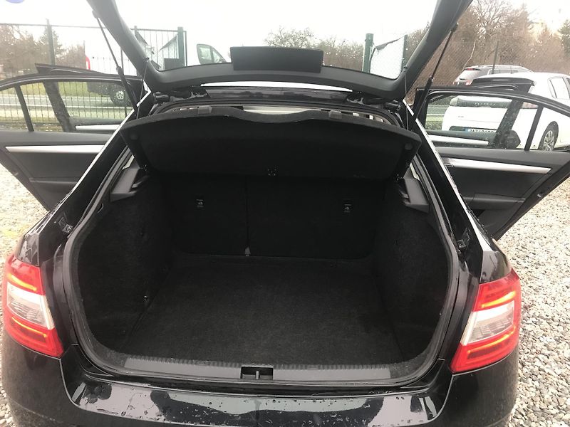 Škoda Octavia 1.6 TDI 85 KW,TEMPOMAT,KLIMA - fotka 11 z 14