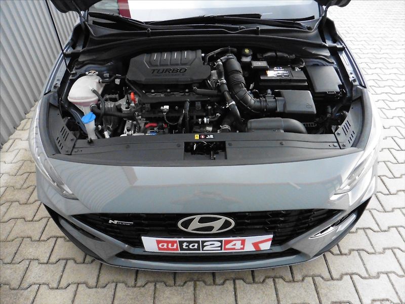 Hyundai i30 1,5 N-Line 103kW T-GDI - fotka 11 z 15