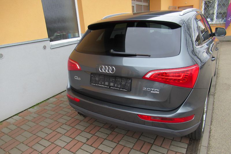 Audi Q5 2.0 TDI S-Line QATTRO SADA KOL - fotka 7 z 32