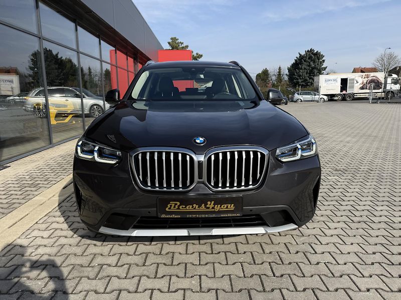 BMW X3 (2022) 30XD 210kW LASER PANORAMA CZ!! - fotka 15 z 43