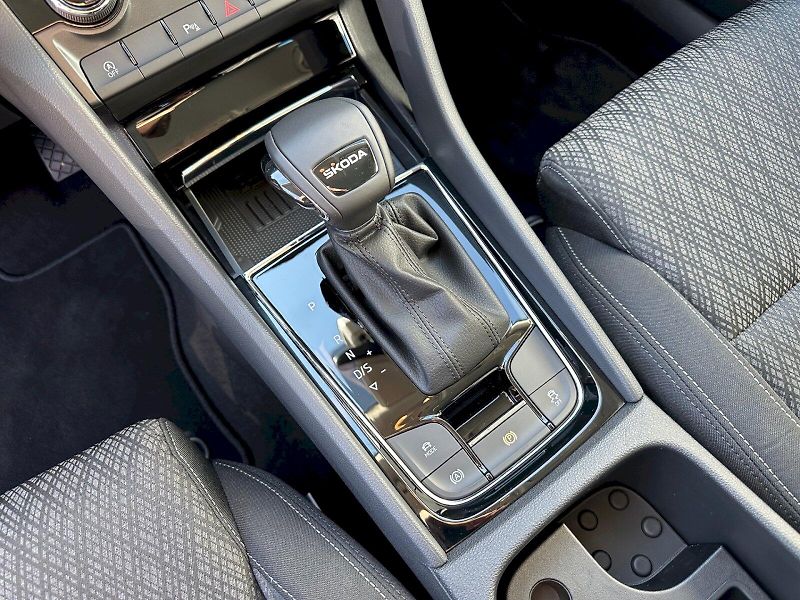 Škoda Karoq (2026) 1,5 TSI / 110 KW / DSG / Top S - fotka 27 z 30
