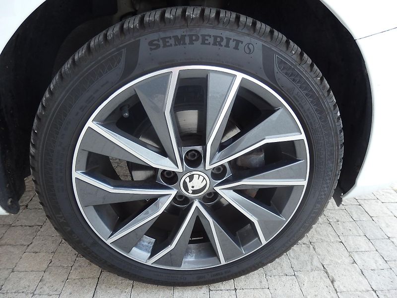 Škoda Fabia 1.2 TSI DIGI. KLIMA, ESP - fotka 12 z 15