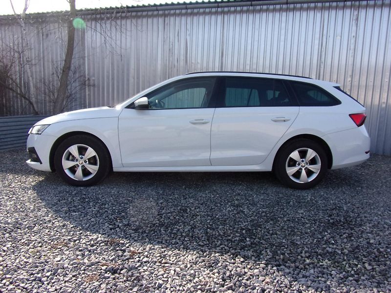 Škoda Octavia 2.0TDi DSG 142 000KM FULL VIRT - fotka 8 z 22