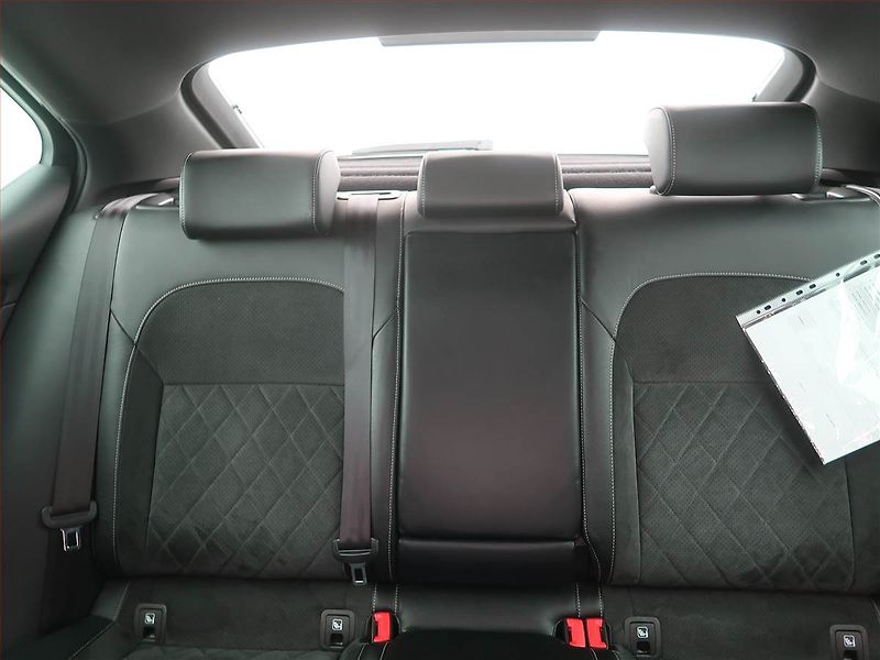 Škoda Superb (2018) Sportline 2.0 TDI, Serv.kniha - fotka 10 z 18