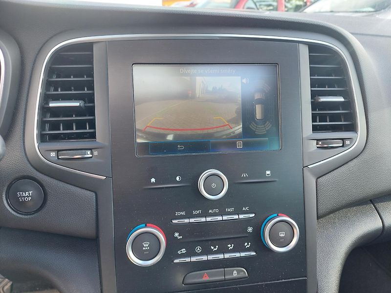 Renault Mégane (2018) IV. Bose TCe 130 - fotka 15 z 42