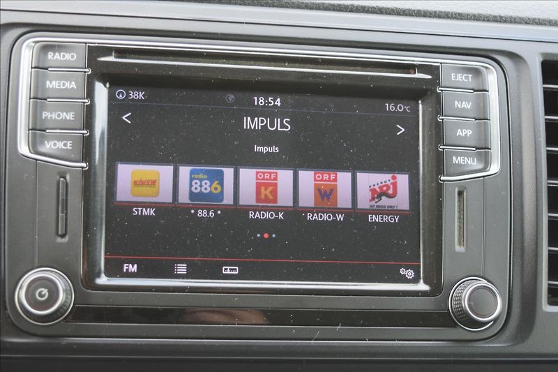 Volkswagen Transporter 2,0 TDI 110KW KLIMA TAŽNÉ NAVI - fotka 41 z 48
