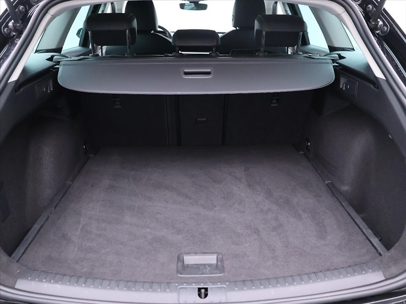 Seat Leon 2,0 TDI 110kW DSG FR CZ DPH - fotka 10 z 31