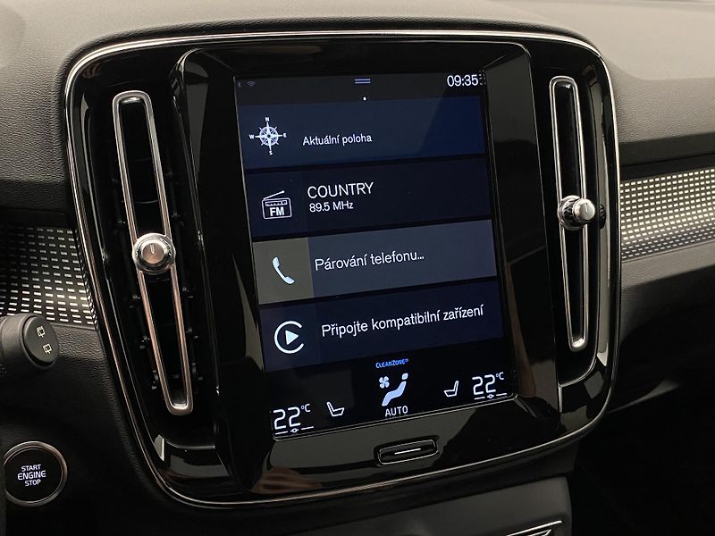 Volvo XC40 D4 AWD R-DESIGN AUT  - fotka 8 z 40