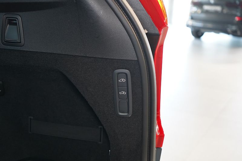 Volvo XC90 B5 PLUS AWD, Vzduch, Ventilace - fotka 12 z 47