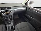 Škoda Superb (2011) 2.0 TDI, Xenony, Park. senzory - náhled 8