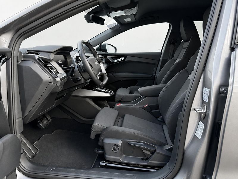 Audi Q4 e-tron  50 quattro S-LINE 21