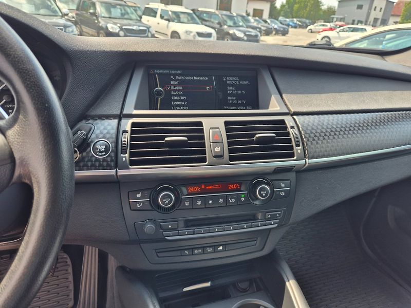 BMW X6 (2013) 3.0 D XDRIVE DPH 180 Kw - fotka 22 z 34