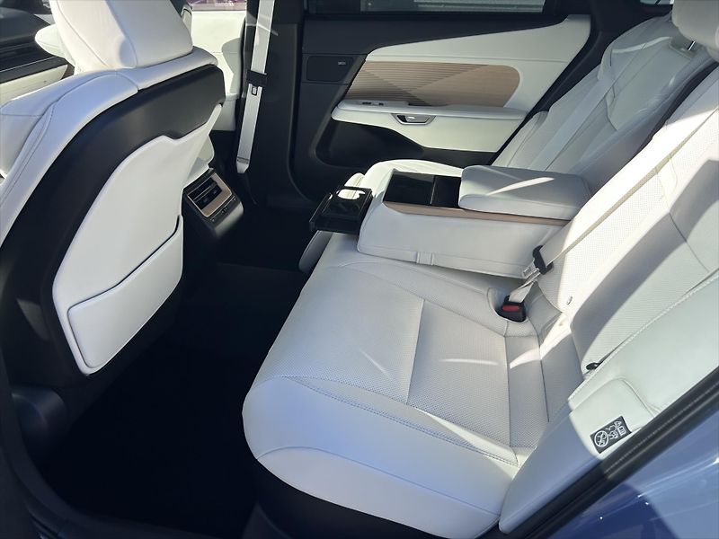 Lexus Ostatní Luxury Top  ES 350e - fotka 11 z 12