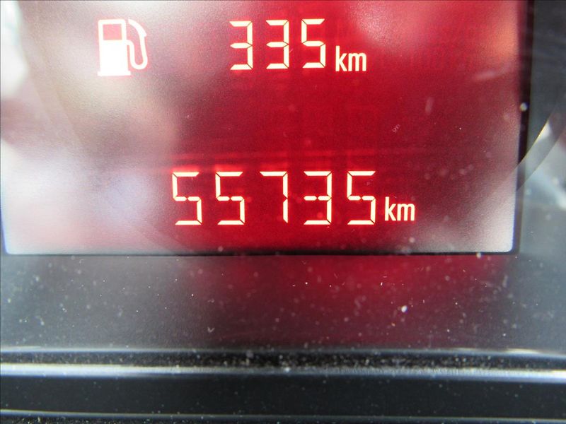 Opel Corsa 1,2 i 51kW - fotka 14 z 29