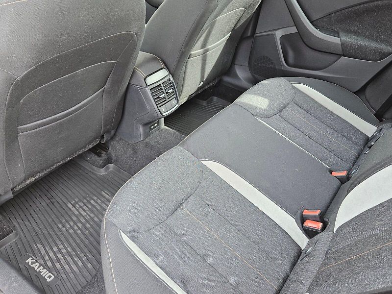 Škoda Kamiq (2021) STYLE Plus TSI 81/1.0 M6F - fotka 14 z 30