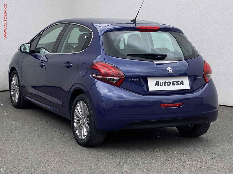 Peugeot 208 (2017) 1.2 PT, Allure, navi - fotka 6 z 15