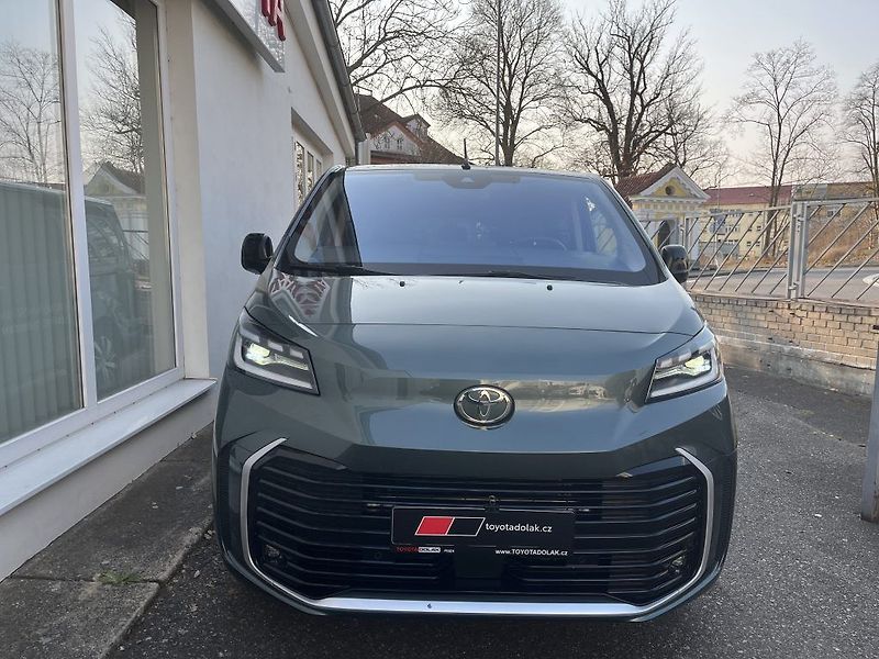 Toyota ProAce Verso Executive Skyview kůže - fotka 2 z 28