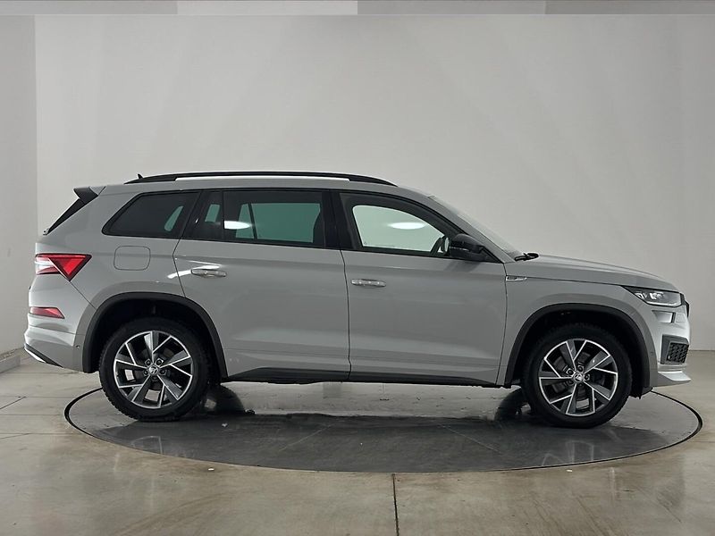 Škoda Kodiaq SportLine 4x4 DSG - fotka 16 z 29