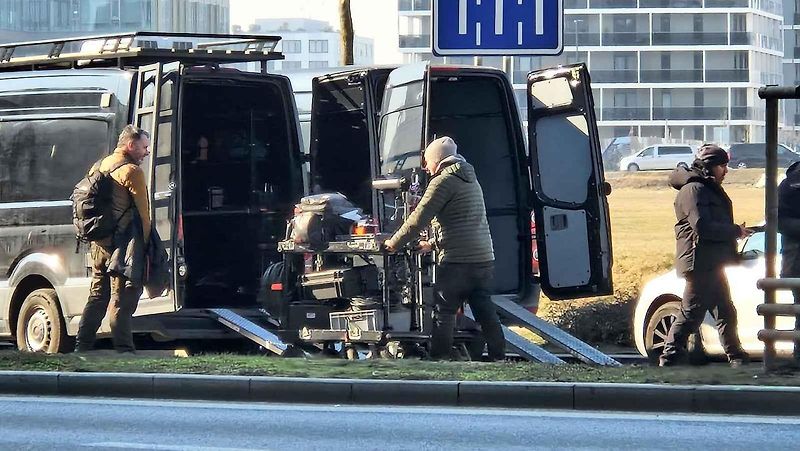 Filmaři zabrali Rohanské nábřeží. Řidiči musí objížďkou.