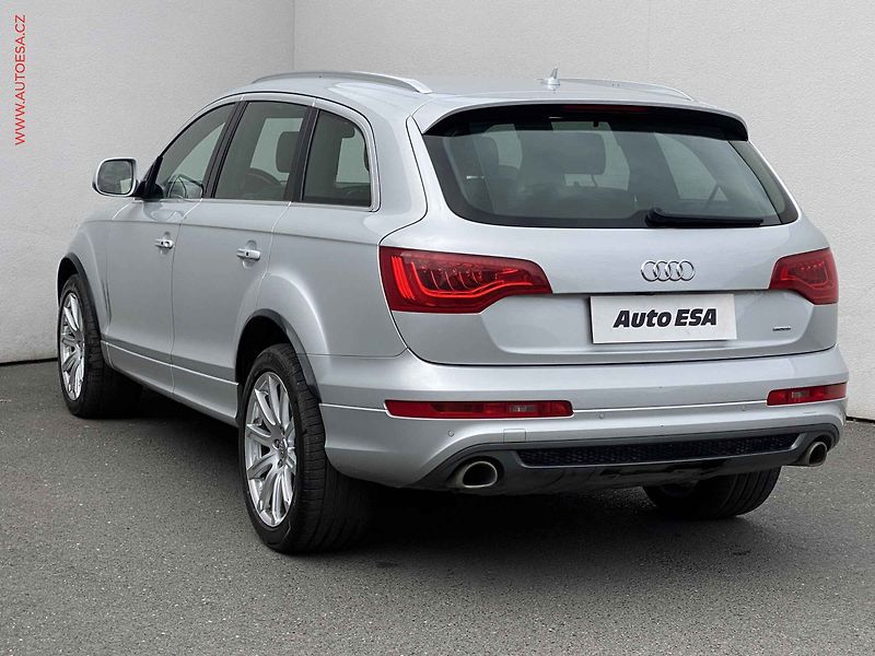 Audi Q7 (2014) 3.0TDi quattro, 7míst, ČR, S - fotka 6 z 20