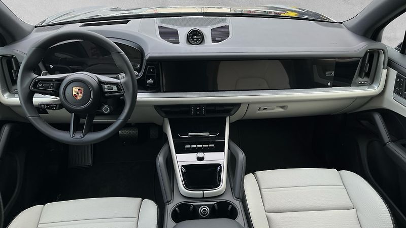 Porsche Cayenne (2025) E-Hybrid - fotka 18 z 30