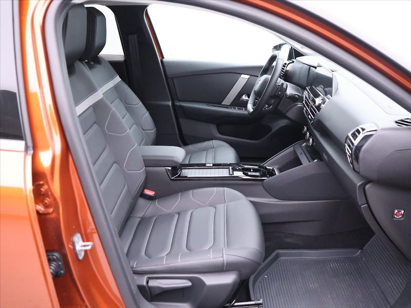 Citroën C4 1,2 PT 96kW Shine Aut Kůže HUD - fotka 14 z 38