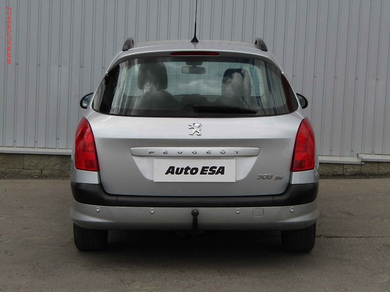 Peugeot 308 (2011) 1.6 i, ČR, AC, temp, tažné - fotka 5 z 16